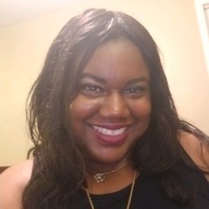 Meet your Posher, Myra